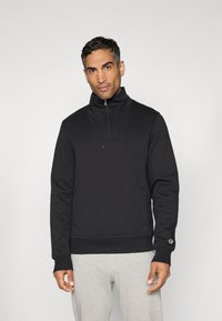 Спортивная кофта