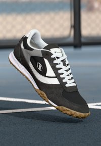 Баскетбольные кроссовки