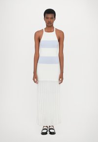 Пляжное платье