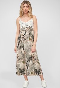 Летнее платье