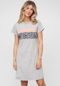 Короткое платье