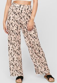 Широкие брюки