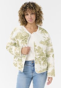 Жаккардовая вязаная кофта