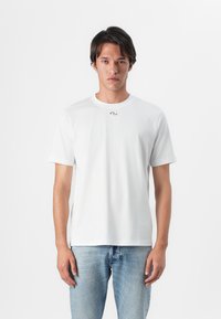 Футболка Футболка