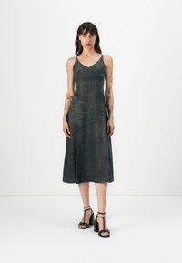 Джинсовое платье Джинсовое платье