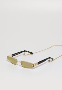 Солнечные очки