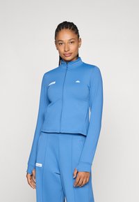 Спортивная куртка