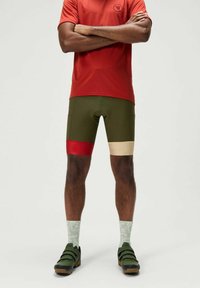 Спортивныве шорты