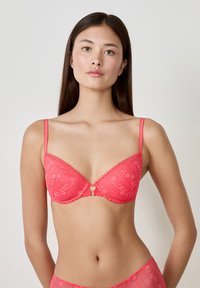 Бюстгальтер