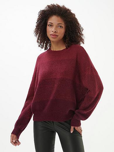 Пуловер с круглым вырезом Пуловер с круглым вырезом