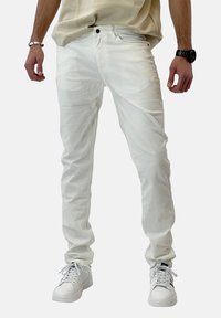 Узкие джинсы Узкие джинсы