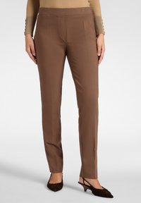 Узкие брюки