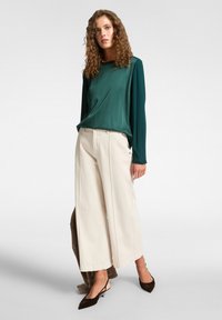 Атласная блузка Атласная блузка