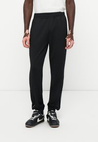 Спортивные штаны Спортивные штаны