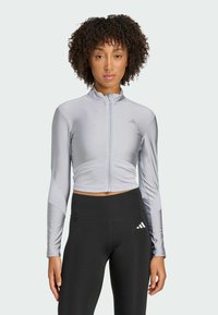 Спортивная куртка