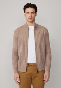 Вязаная кофта Вязаная кофта