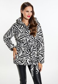 Зимняя куртка