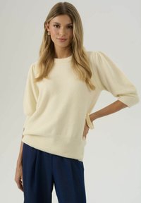 Пуловер с рукавом три четверти Пуловер с рукавом три четверти