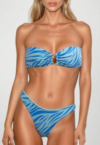 Бикини без бретелек