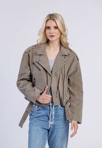 Кожаная куртка