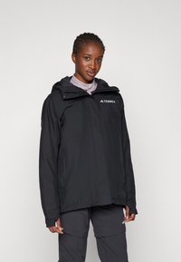 Спортивная куртка