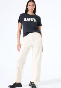 Широкие брюки