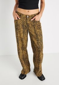 Джинсы Джинсы