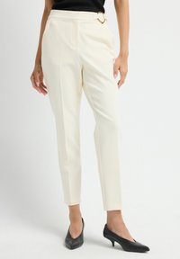 Узкие брюки