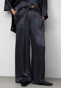 Широкие брюки