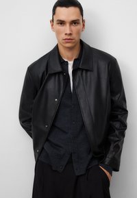 Кожаная куртка Кожаная куртка