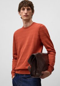 Пуловер Пуловер