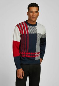 Пуловер Пуловер