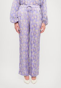 Широкие брюки