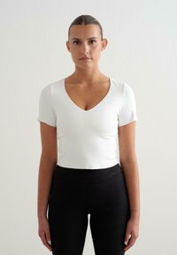 Спортивная майка