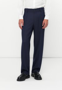 Костюмные брюки Костюмные брюки