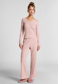 Широкие брюки