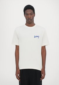 Футболка Футболка