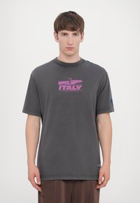 Футболка Футболка