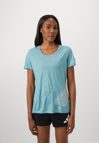 Спортивная майка