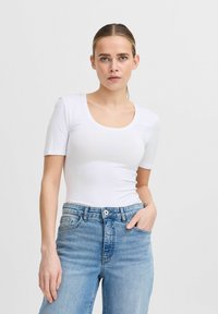 Футболка Футболка