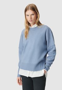 Пуловер Пуловер