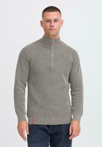 Пуловер Пуловер