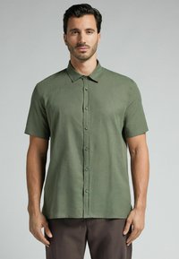 Рубашка с коротким рукавом