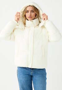 Зимняя куртка