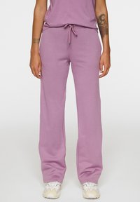 Спортивные штаны