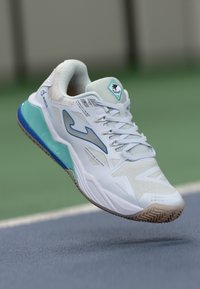 Кроссовки Кроссовки