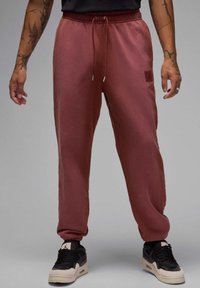 Спортивные штаны