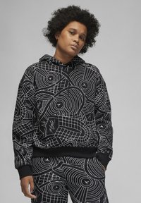 Пуловер с капюшоном