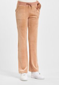 Прямые брюки