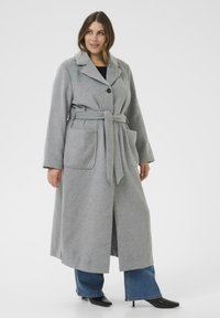 Шерстяное пальто